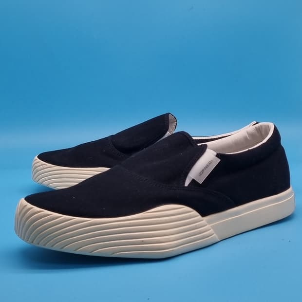 o 오프넥 남성슬립온 275