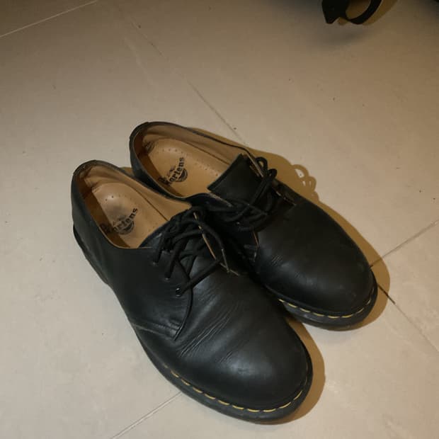 닥터마틴 1461 3홀 270