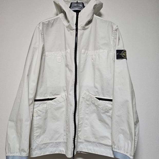 스톤아일랜드 AGGRESSIVE GOMMATO 후드 자켓