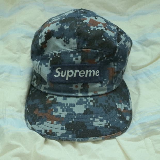 슈프림 디지털 카모 캠프캡