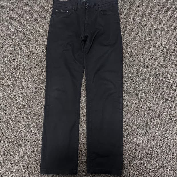 HUGO BOSS 휴고보스 데님 흑청바지 블랙진 레귤러핏