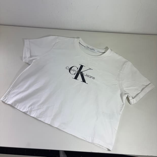 우먼M 켈빈클라인 CK 화이트 빅로고 면 크롭반팔티