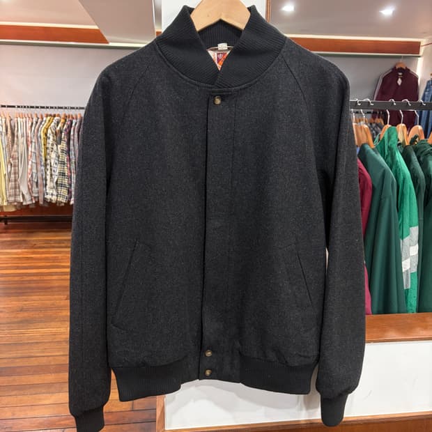 바라쿠타 울 집업 자켓