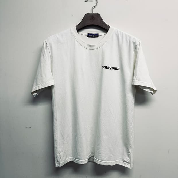 파타고니아 피츠로이 백로고 화이트 반팔 티셔츠 (XL)