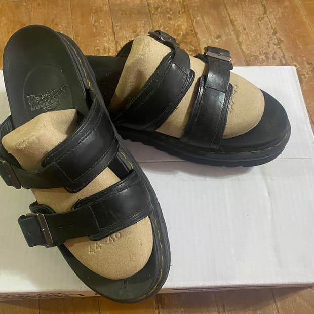 닥터마틴 마일즈 270mm 샌들
