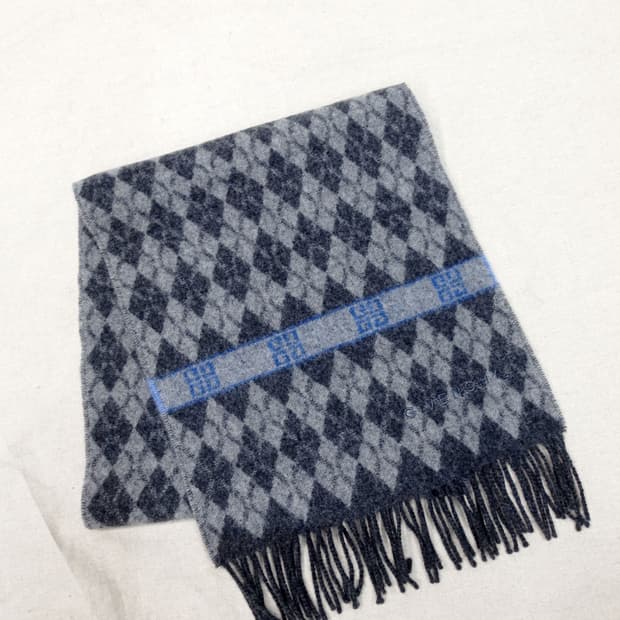 지방시 울 머플러