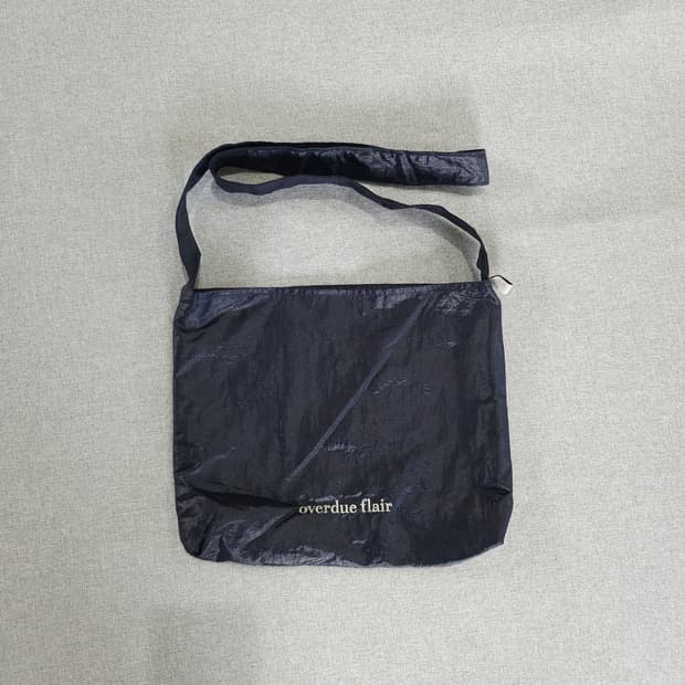 오버듀플레어 미니백 GLOSSY NAVY