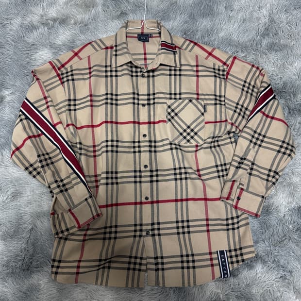 로맨틱크라운 체크남방 L사이즈