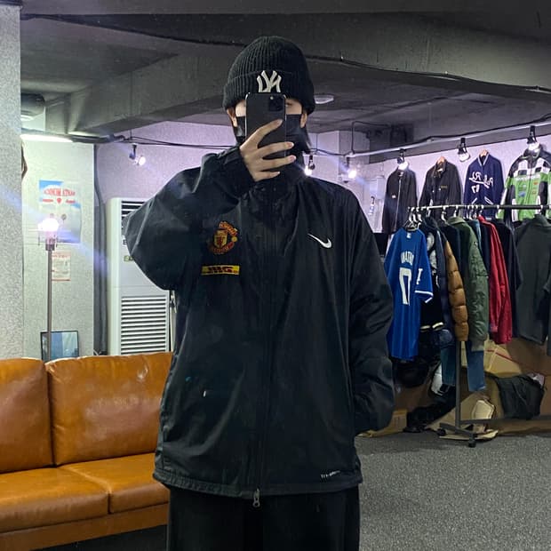 00s 나이키 맨유 블랙 바람막이 B3030
