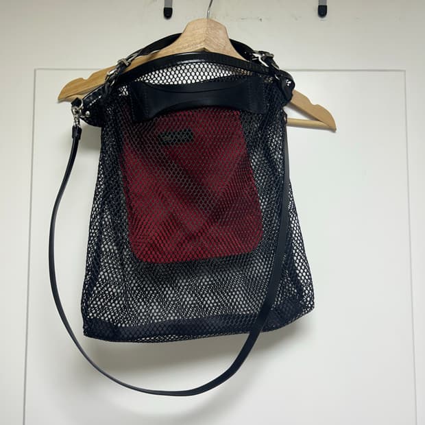 토가(TOGA)의 독특한 메쉬백