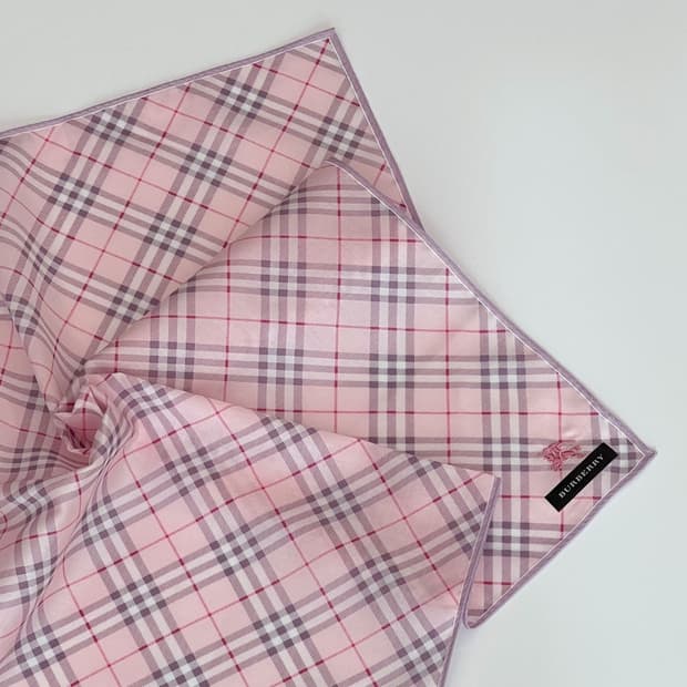 (새상품) burberry /버버리 쁘띠스카프 손수건