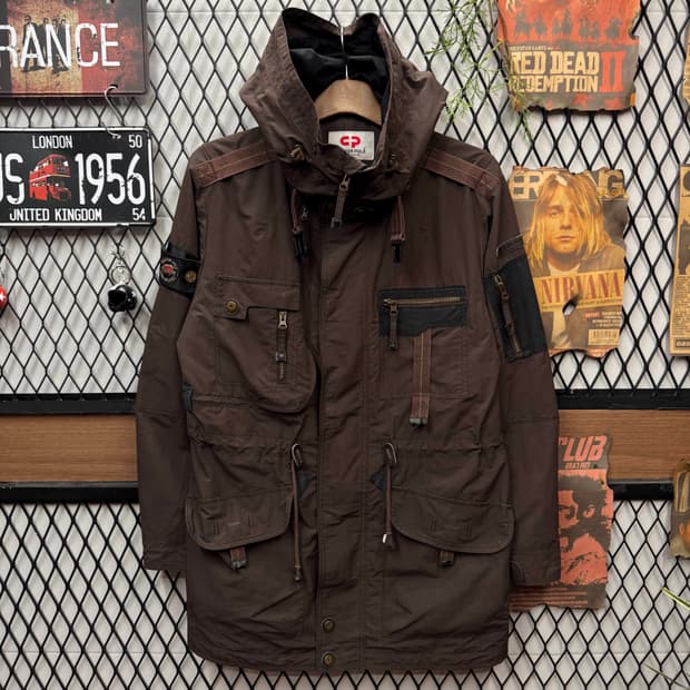 센터폴 유틸리티 밀리터리 자켓 전면 포켓 포인트 다크브라운