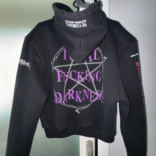 Vetements FW17 TFD 크롭 후드