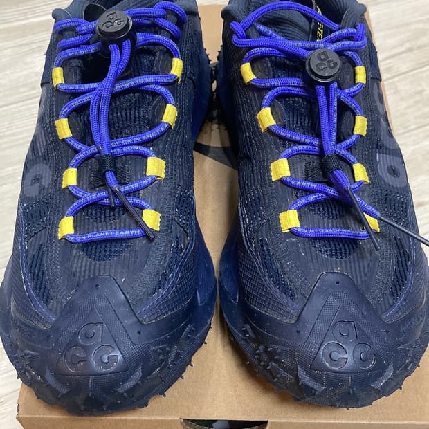 나이키 ACG 마운틴 플라이 2 로우 고어텍스 트레킹화 240mm