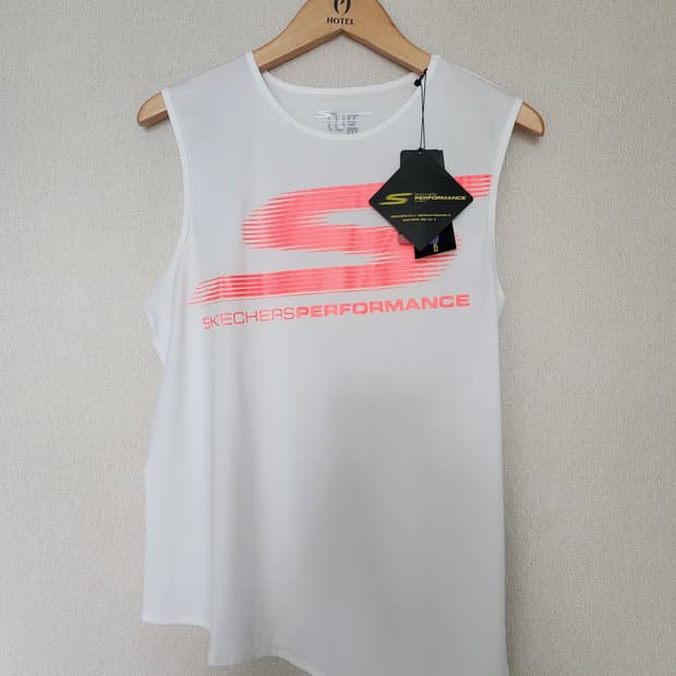 스케쳐스 퍼포먼스 나시 95