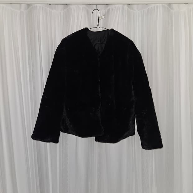 GRL 블랙 퍼 자켓 니혼진 공겜여주 히메갸루