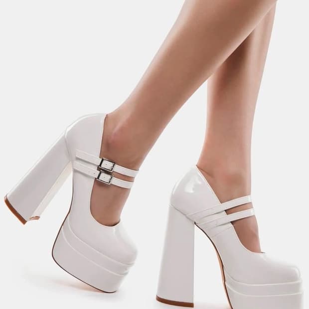 dollskill 흰색플랫폼 하이힐