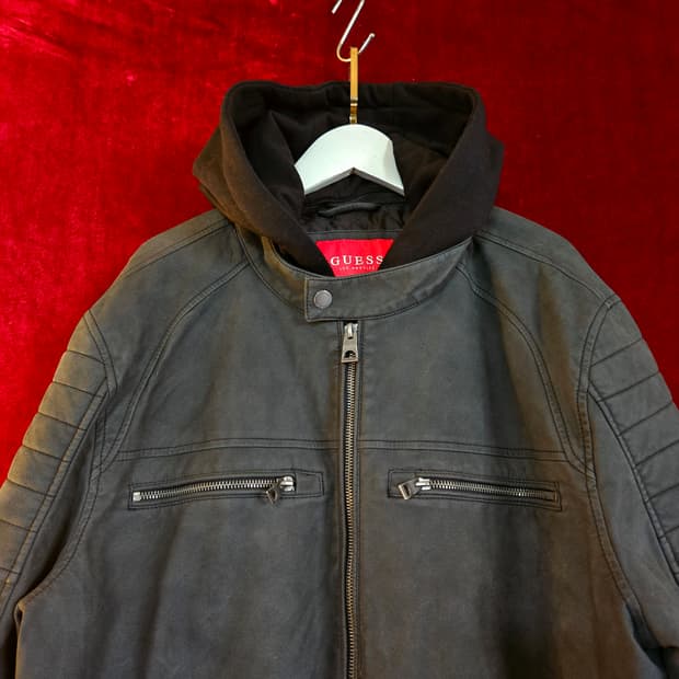 게스(GUESS) 다니엘블랙 PU 후디 차콜 바이커 자켓 L size