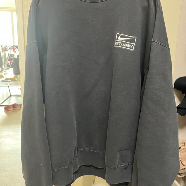 나이키 스투시 맨투맨 L 판매합니다