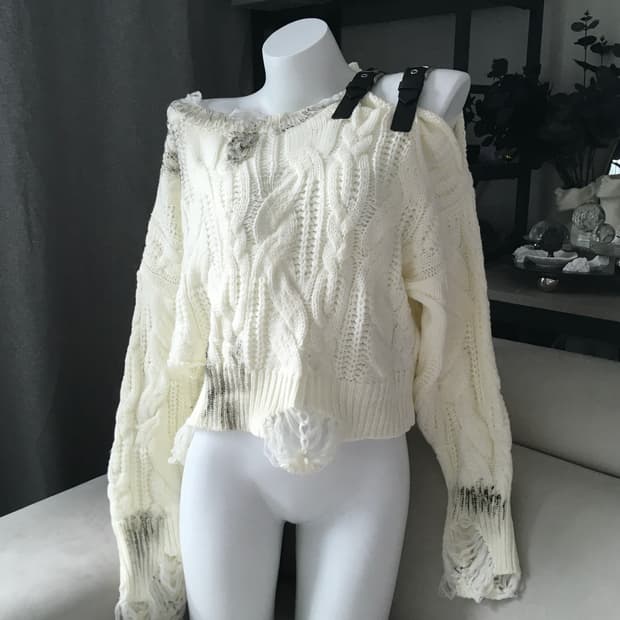 ༒ damaged cut-out knitwear