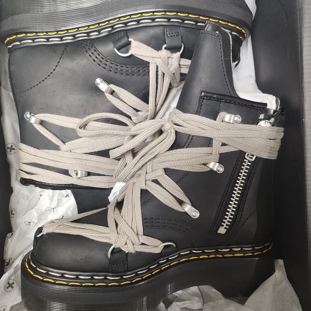 릭오웬스 닥터마틴 230