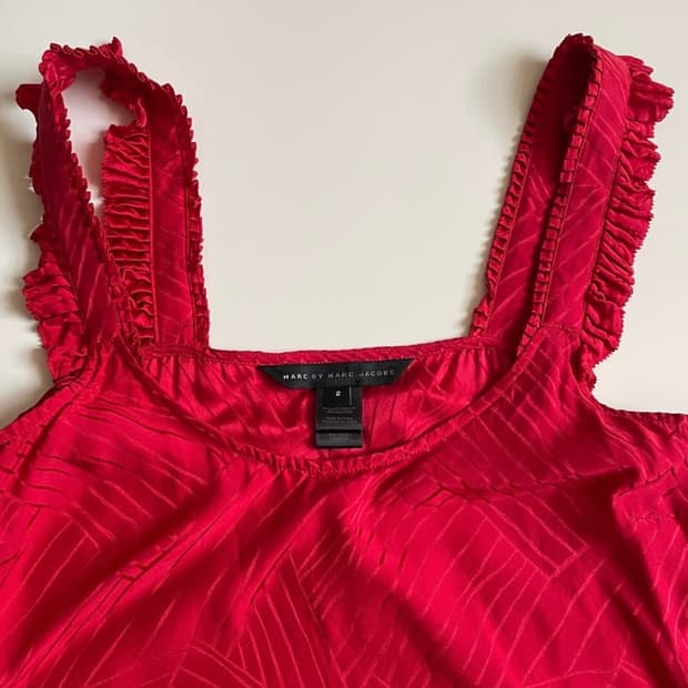 Marc jacobs 트리밍 슬리브리스 