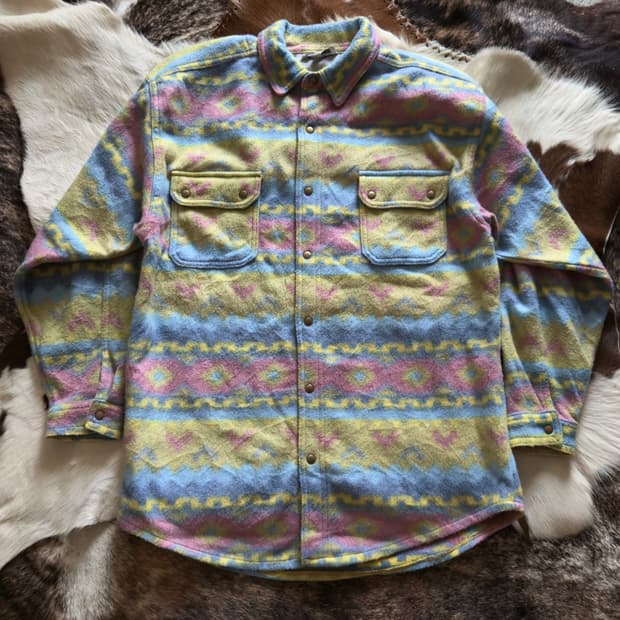 vtg Aztec Ethnic fleece shirt