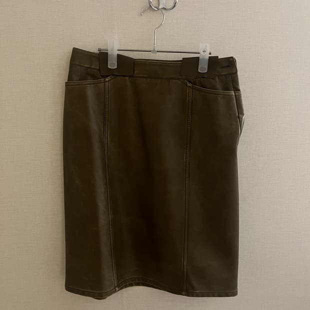 TEAK 티크 OLIVE LEATHER SKIRT