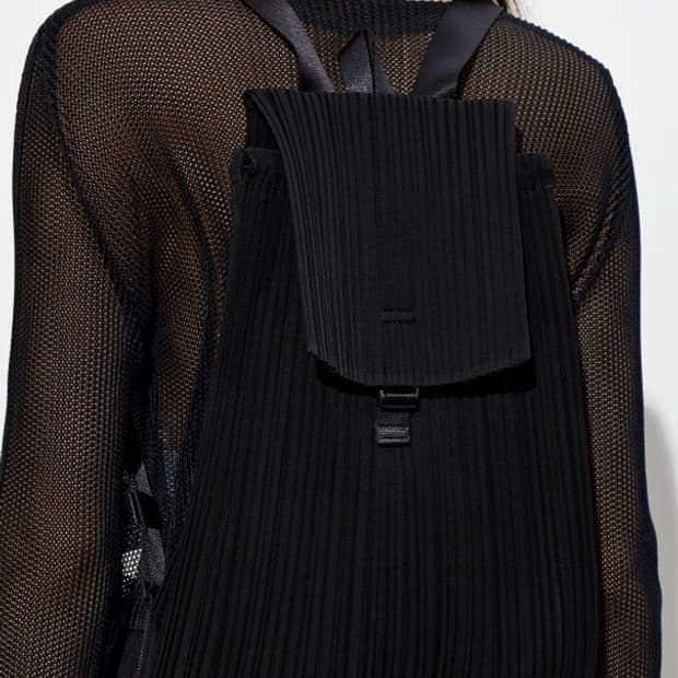플리츠플리즈 이세이미야케 26ss 백팩/블랙
