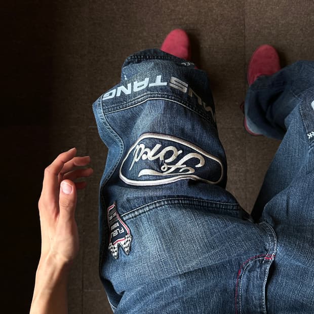 Fubu x Nascar 포드 머스탱 패치 데님 팬츠