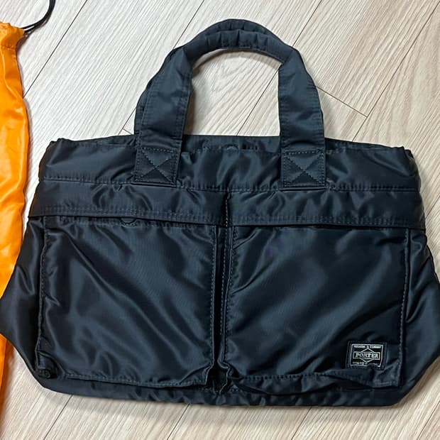 포터 헬멧 토트백 스몰 판매합니다