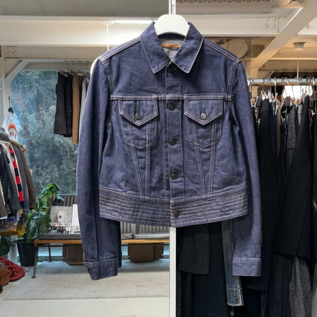 Scye 리지드 크롭 데님자켓