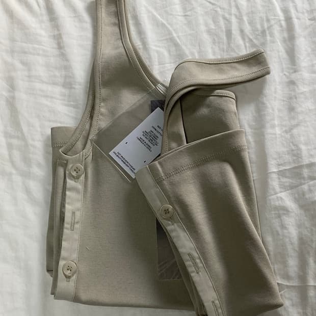 낫띵 에브리띵 사이드 버튼 슬리브 새제품