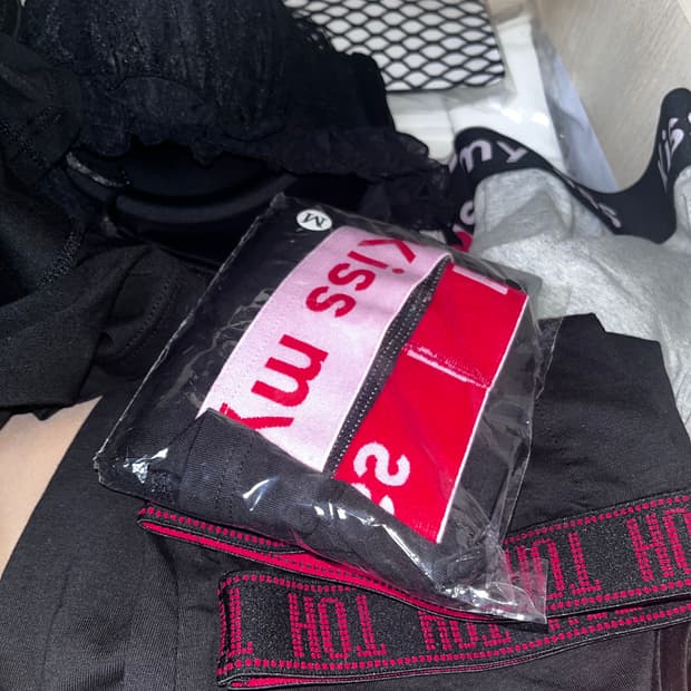 <새상품>플노팔 kissmyass브리프 m사이즈