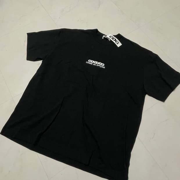 last one/꼼데가르송 반팔티