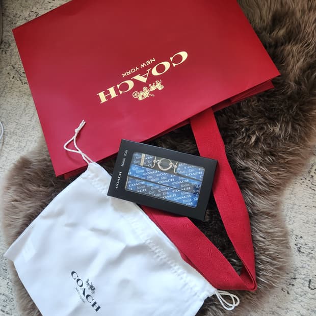 코치 x 마땡킴 폰 스트랩 신품 미개봉 선물용