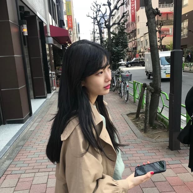 akro 아크로 트렌치코트 수지착용 컬러