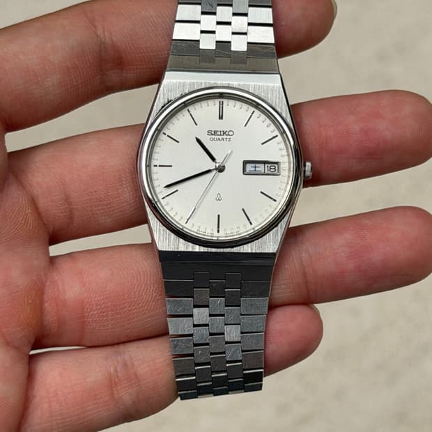 SEIKO quartz silver