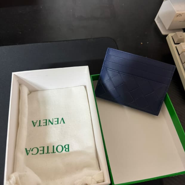 보테가 베네타 카드지갑 크루즈