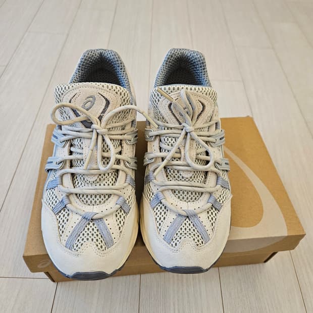 아식스 젤소노마 15-50 스모키그레이