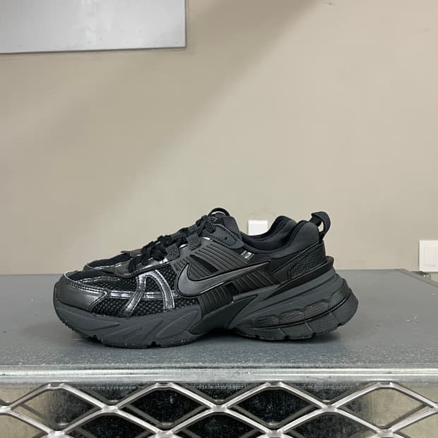 나이키 V2K 런 블랙 240