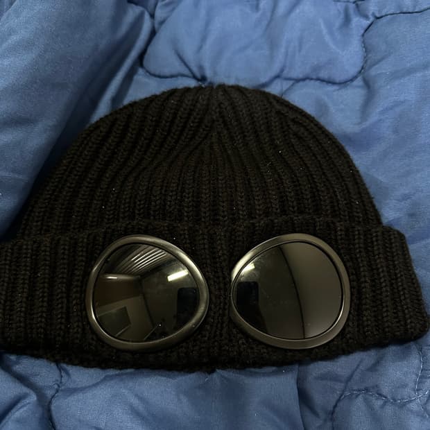 cp컴퍼니 비니 블랙