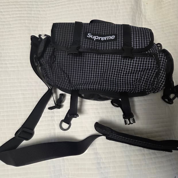 슈프림 크로스백 24ss
