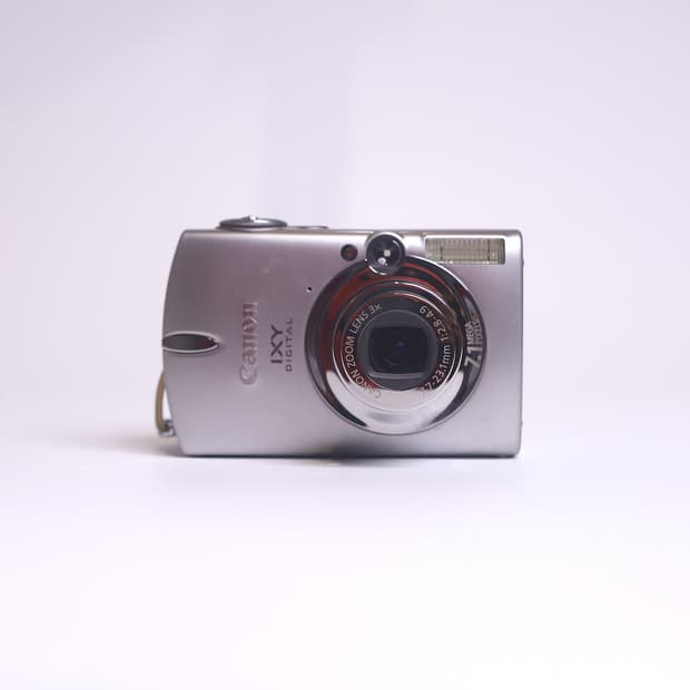 캐논 익시 디지털 700(익서스 750 일본 모델, 실버 이체 시 할인)