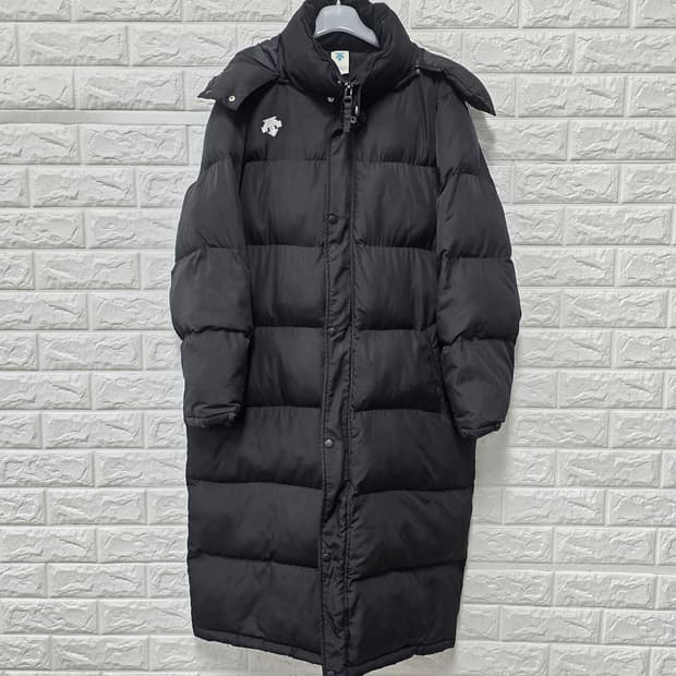 택포) 데상트 블랙 롱패딩 M