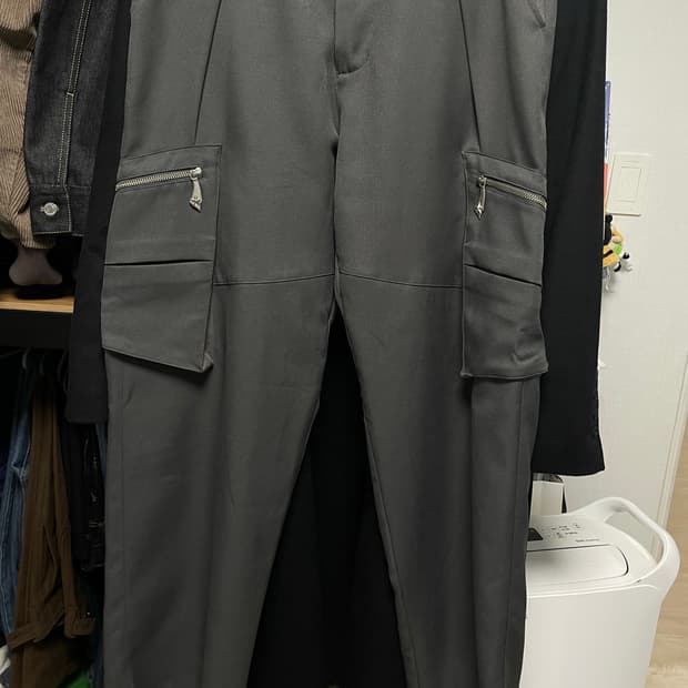 큐레이티드 퍼레이드 gray curve trouser 48 size