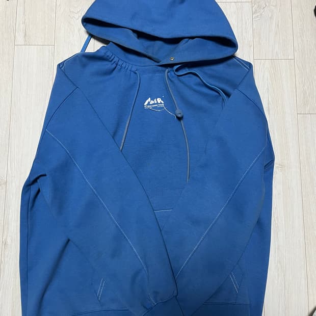 아더에러 애드모어 후드티 A1사이즈