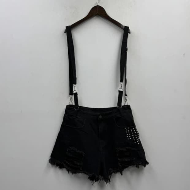 펑크 무드 스터드 포인트 멜빵 데님 쇼츠