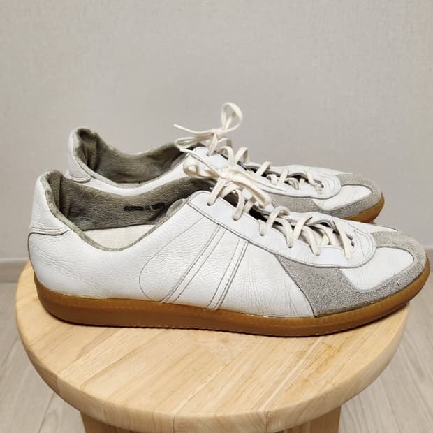 독일군 스니커즈 270