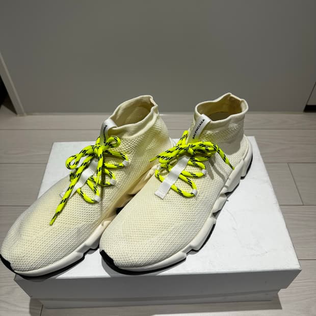 발렌시아가 니트스피드트레이너 43사이즈